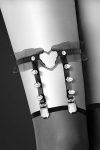 Гартер на ногу Bijoux Pour Toi - WITH HEART AND SPIKES сексуальна підв'язка з сердечком