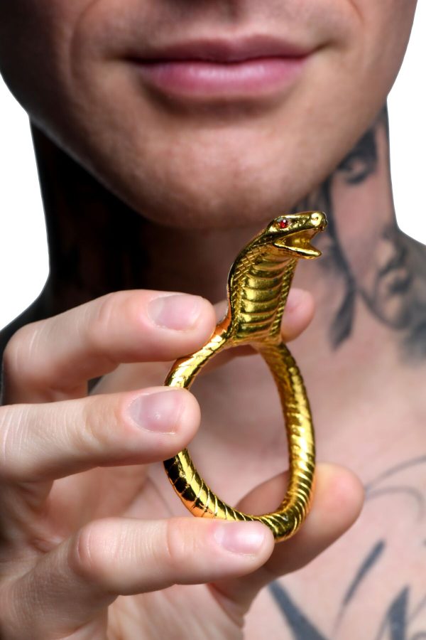Эрекционное кольцо с головой кобры Master Series: Cobra King Golden Cock Ring