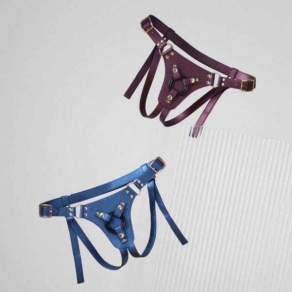Трусики для страпона Strap-On-Me Harness Generous Aubergine, искусственная кожа, регулируемые ремни, сменные крепления д