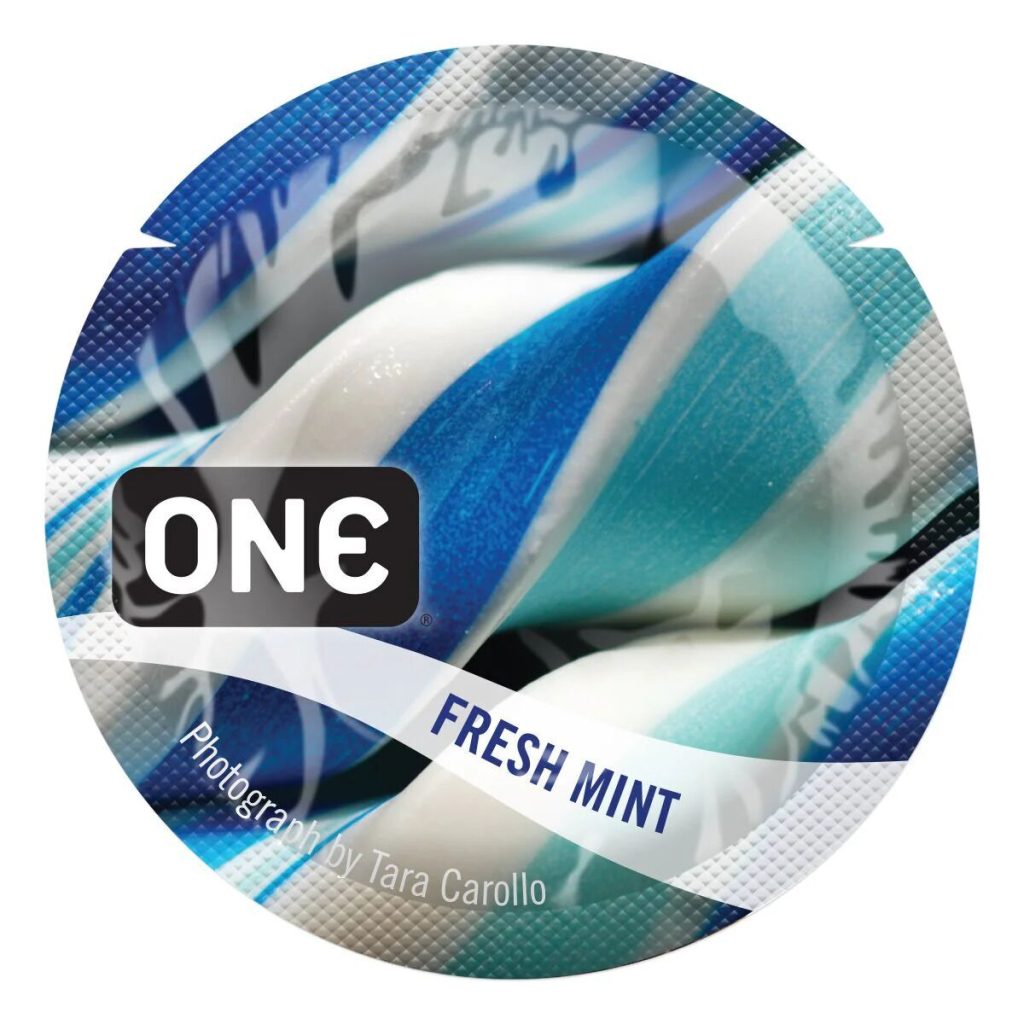 Ароматизований презерватив ONE FlavorWaves Fresh Mint, 1 шт, яскраво запах м’яти