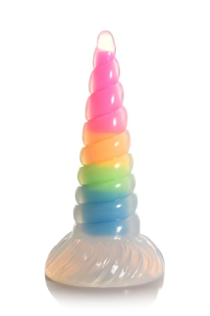Фэнтезийный фаллоимитатор Creature Cocks Luminescent Rainbow Silicone Dildo, светится в темноте, 19,6 см